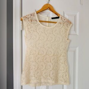 Cap sleeve lace top